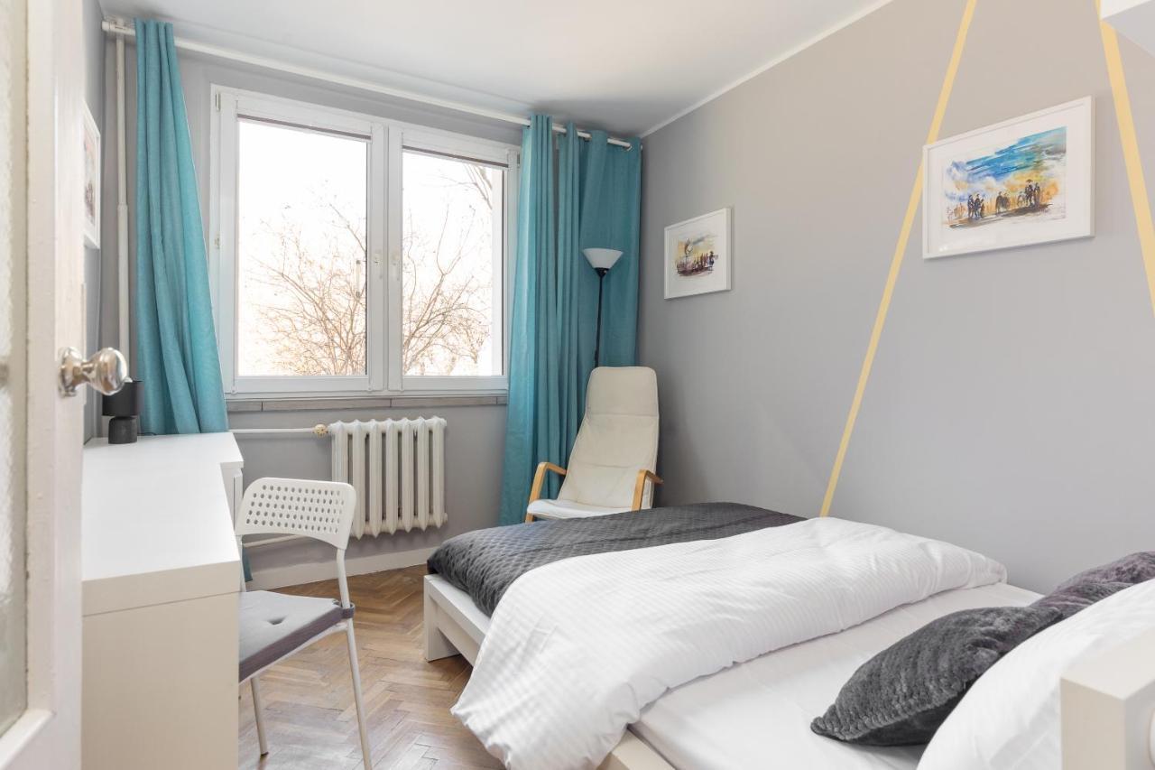 Krasiński Garden 2-bedroom Apartament *
